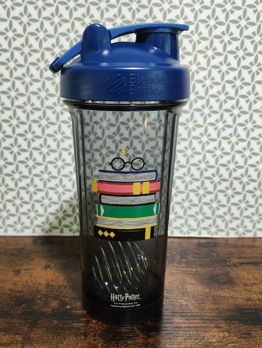 Brand New Harry Potter Blender Bottle With Ball